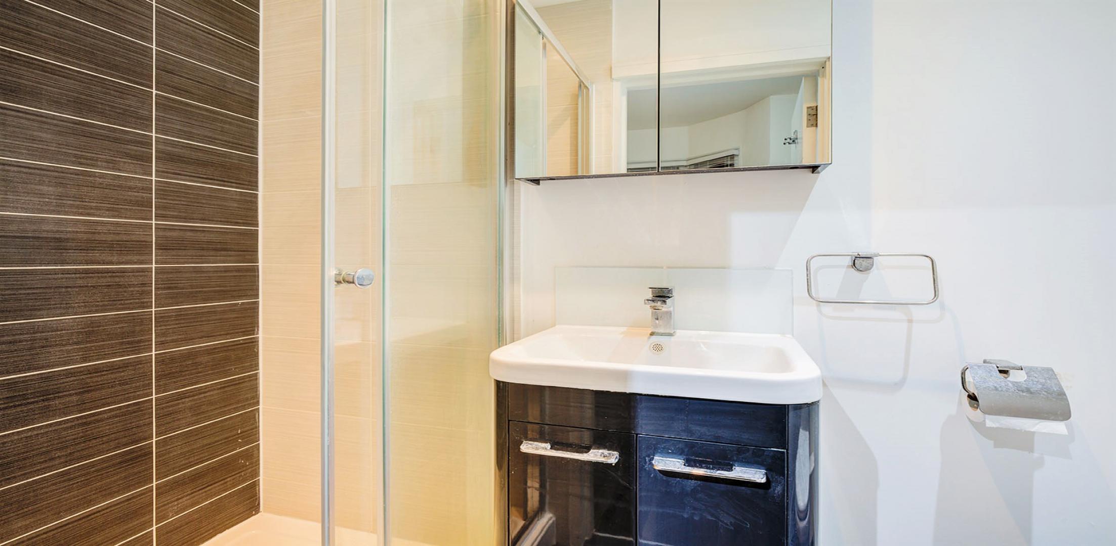 			Studio Apartment, 1 bath, 1 reception Studio			 Kingsgate Road, WEST HAMPSTEAD